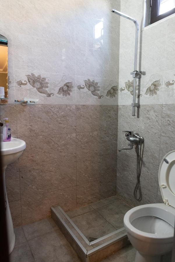 Wine House Hotel Тбилиси Екстериор снимка