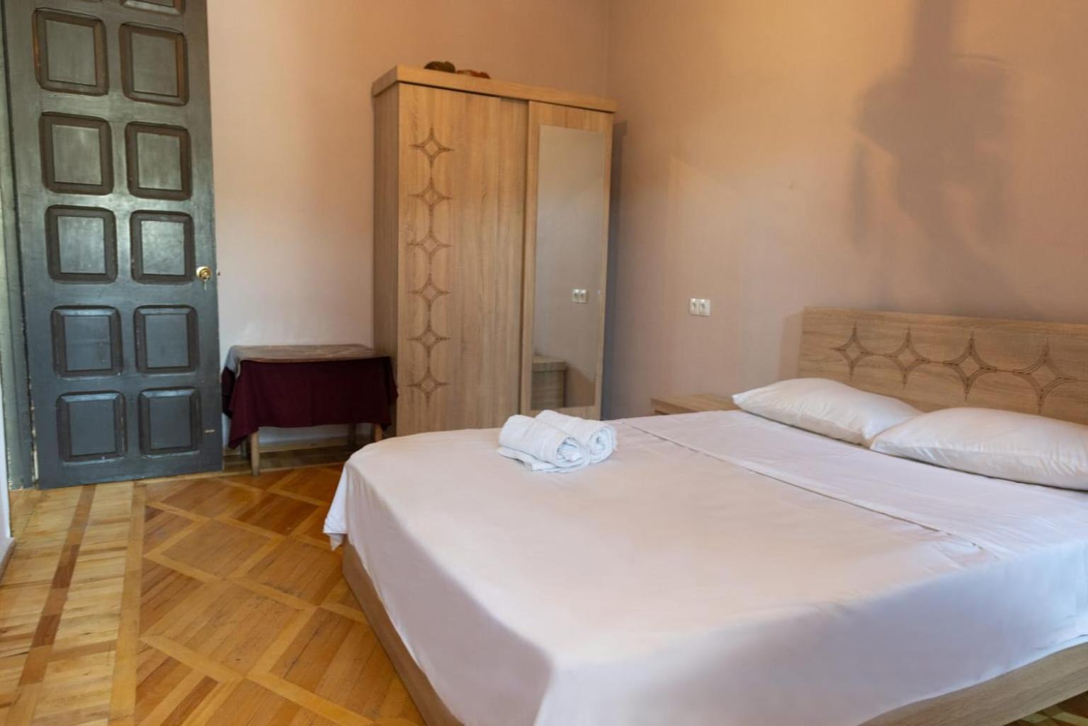 Wine House Hotel Тбилиси Екстериор снимка